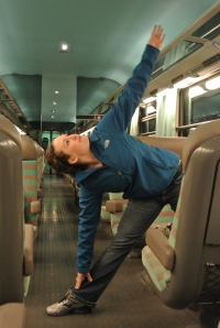 We rocked some yoga on the train nach Orleans.